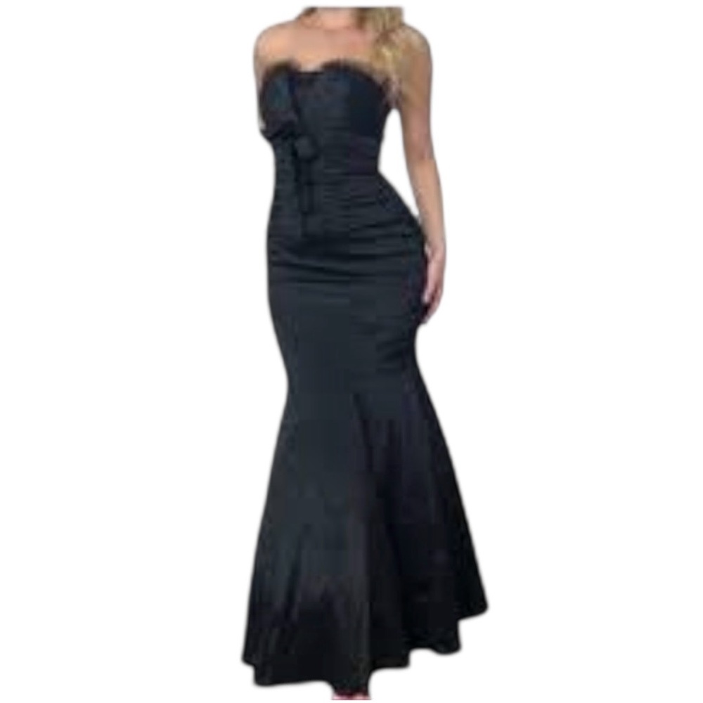 XSCAPE,  strapless Gown